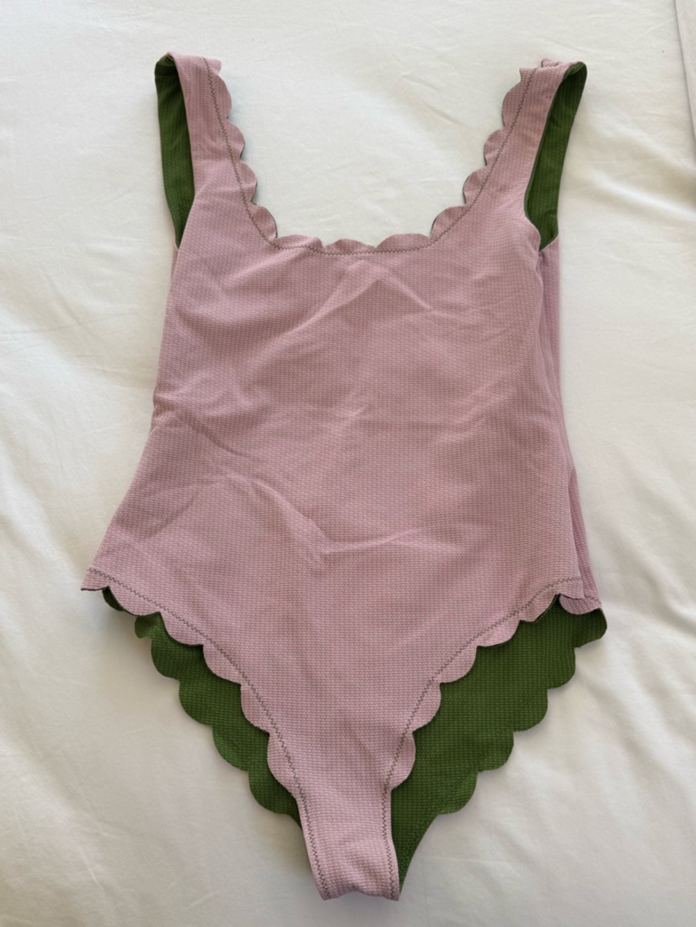 Reversible Scalloped One-Piece Swimsuit Green and Pink Marysia Palm Springs - Picture 3 of 3